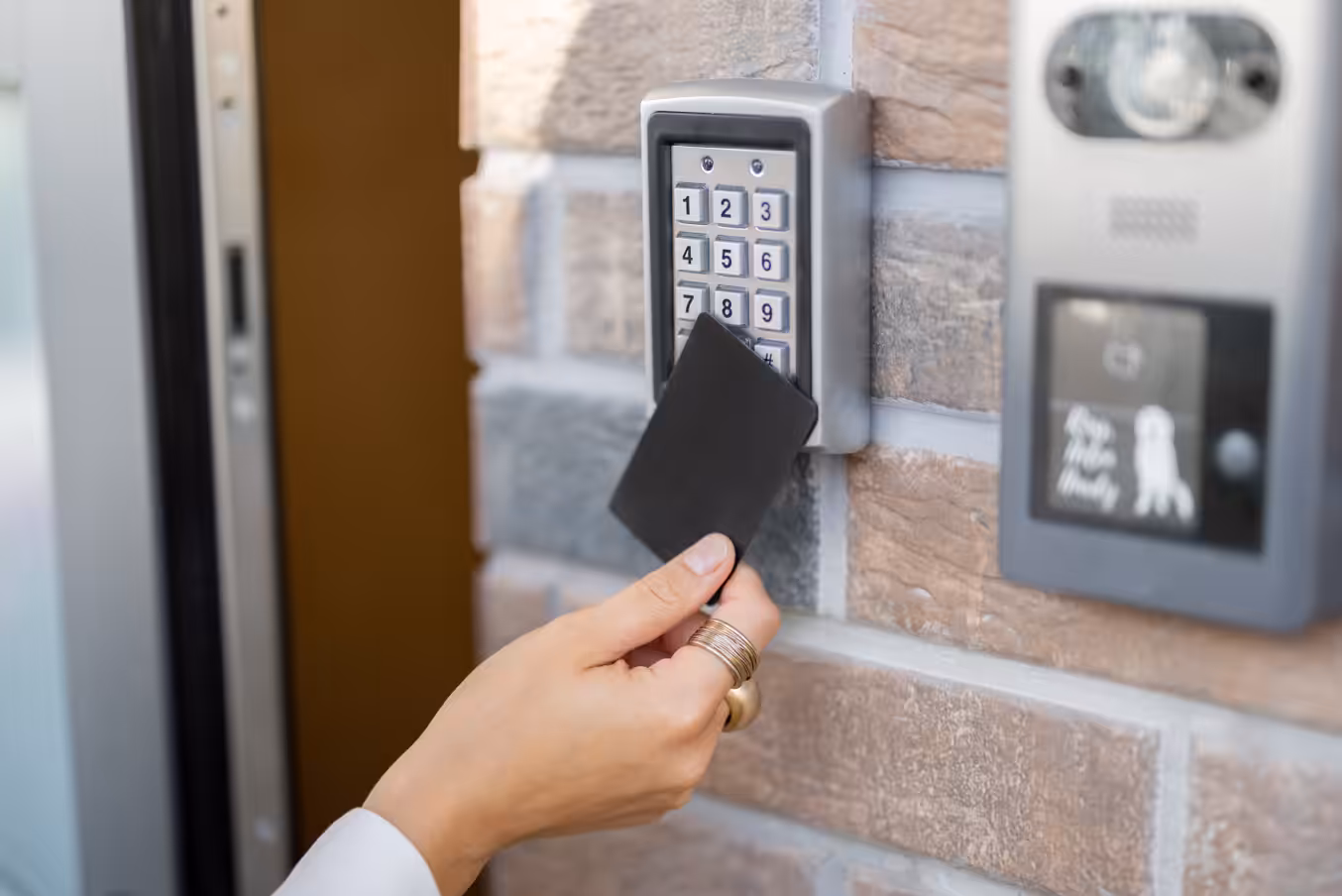 Key Fobs and Dual-Frequency RFID Cards as FIDO2 Security Devices
